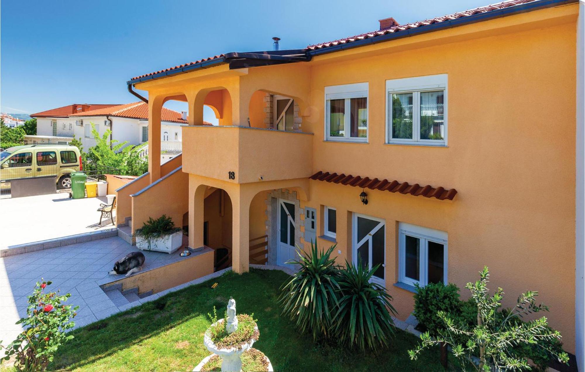Beautiful Apartment In Crikvenica With Kitchen المظهر الخارجي الصورة