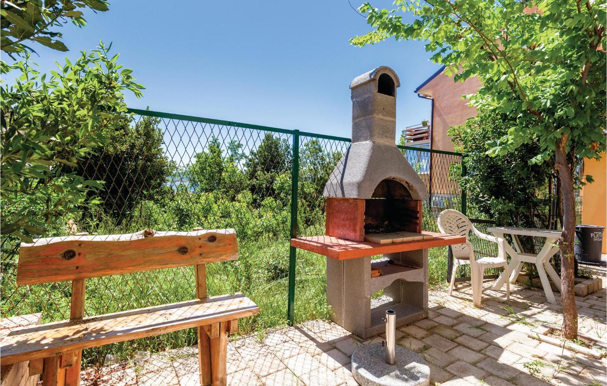 Beautiful Apartment In Crikvenica With Kitchen المظهر الخارجي الصورة