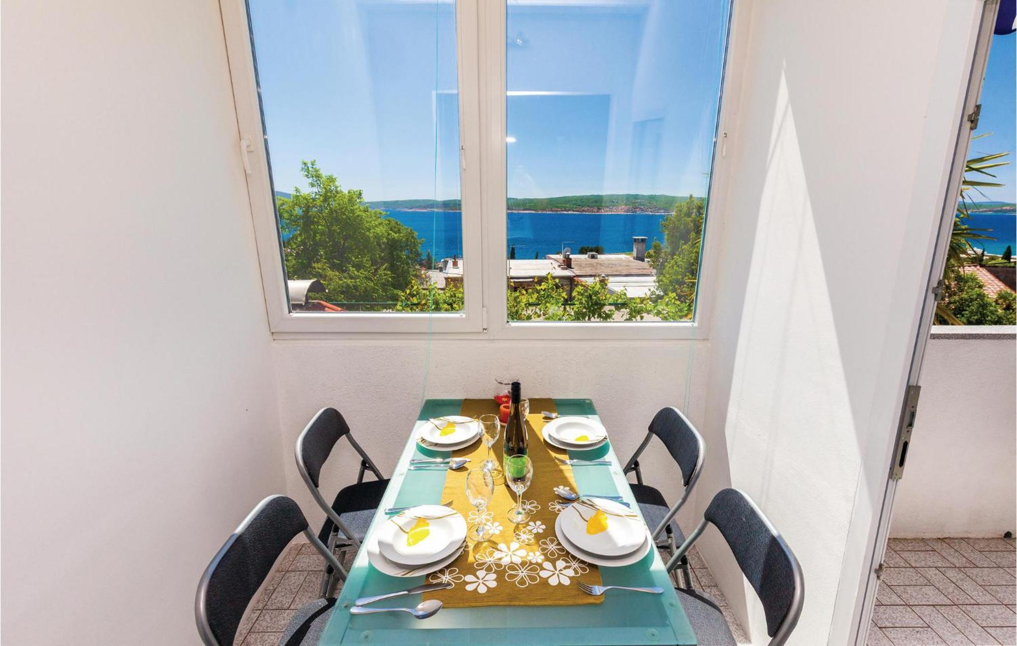 Beautiful Apartment In Crikvenica With Kitchen المظهر الخارجي الصورة