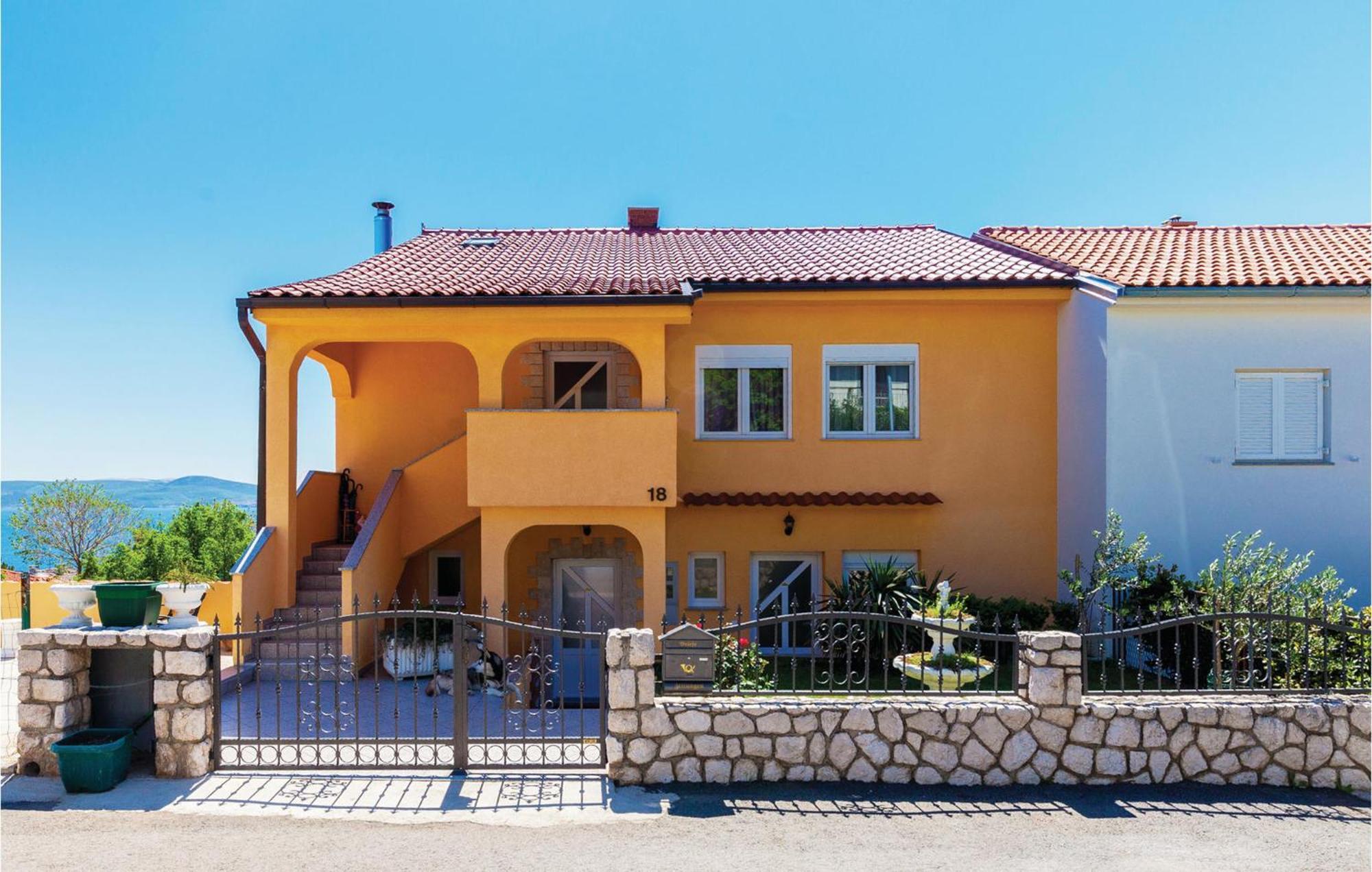 Beautiful Apartment In Crikvenica With Kitchen المظهر الخارجي الصورة