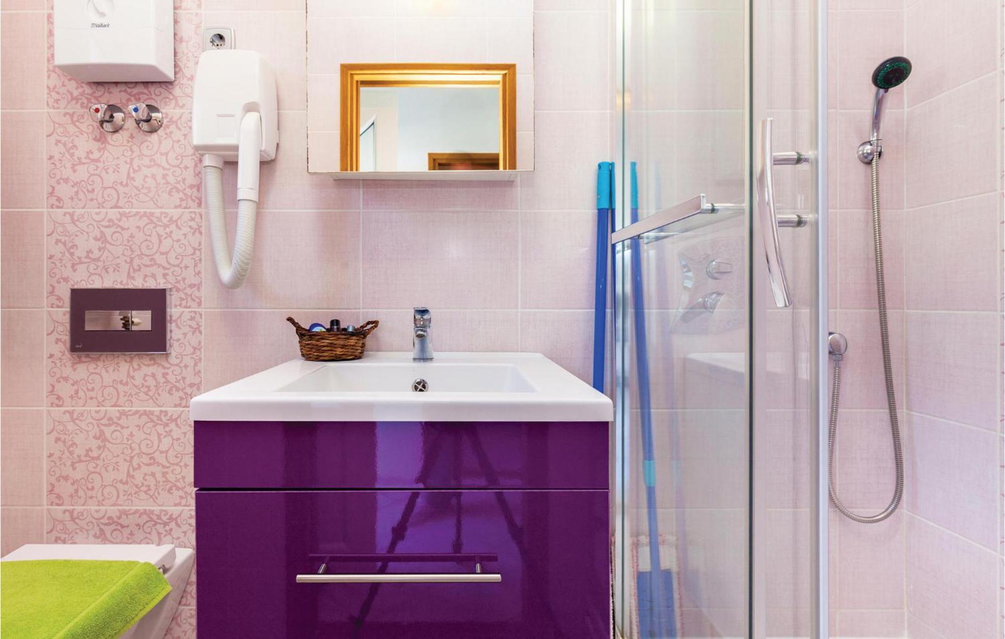 Beautiful Apartment In Crikvenica With Kitchen المظهر الخارجي الصورة