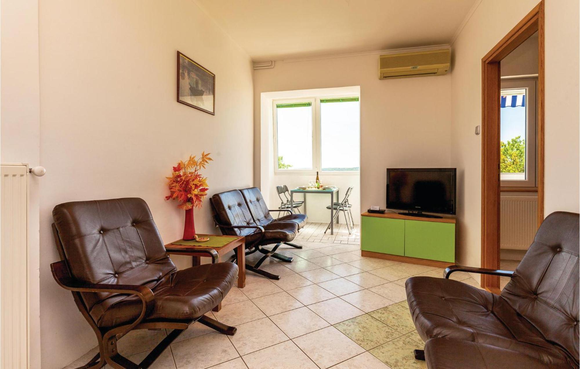 Beautiful Apartment In Crikvenica With Kitchen المظهر الخارجي الصورة